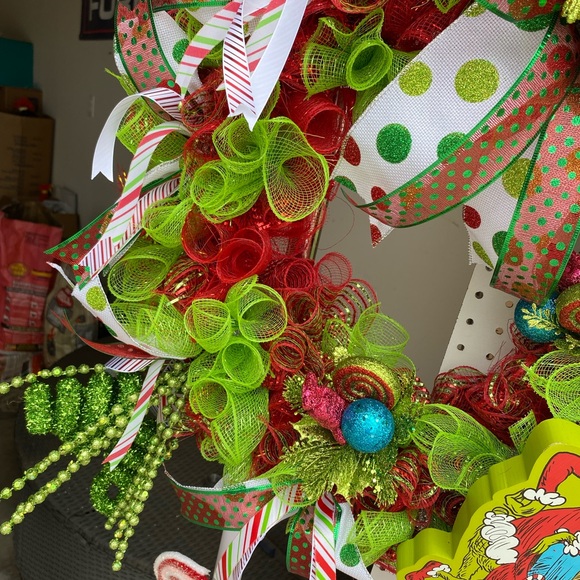Grinch Wreath - Picture 4 of 4